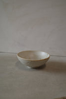 Shallow footed bowl