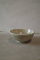 Medium shallow bowl